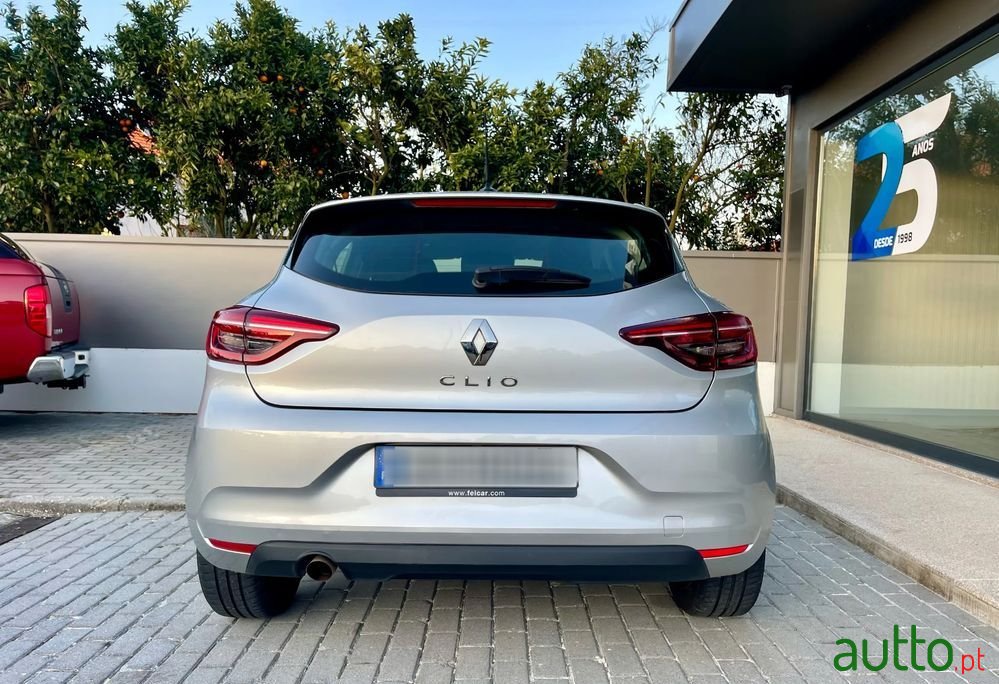 2020' Renault Clio photo #5