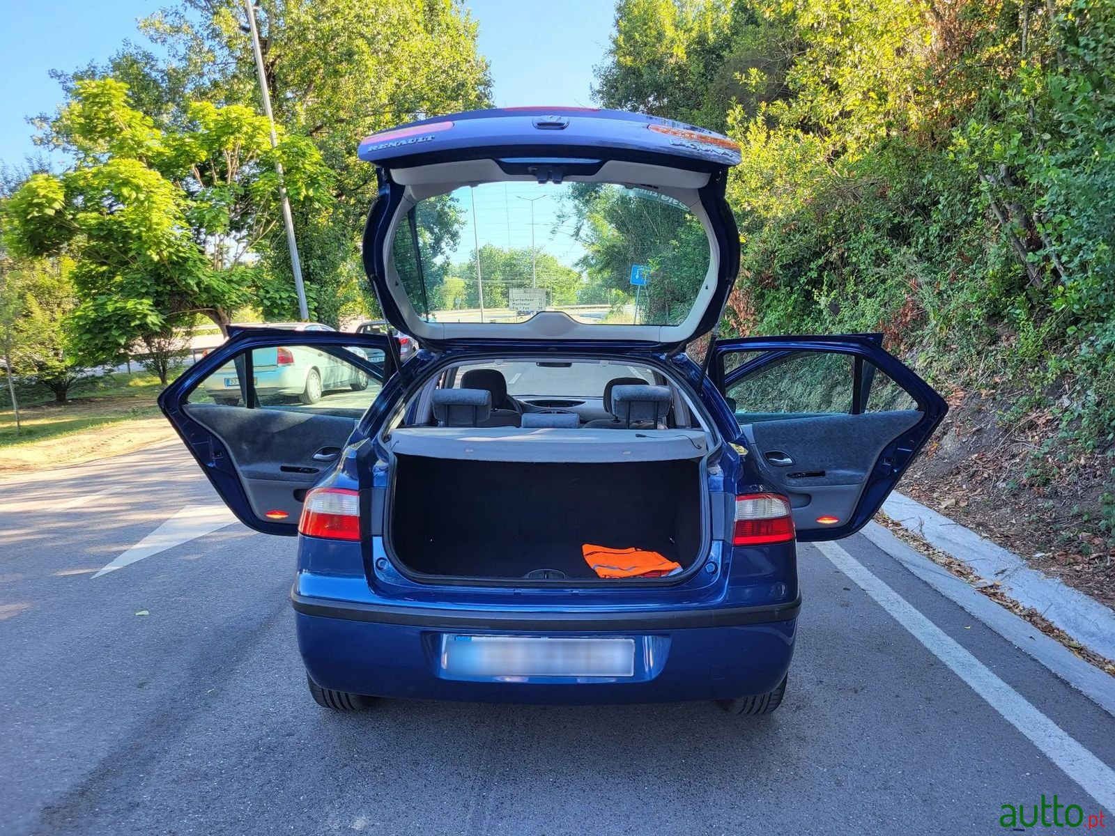 2003' Renault Laguna photo #6