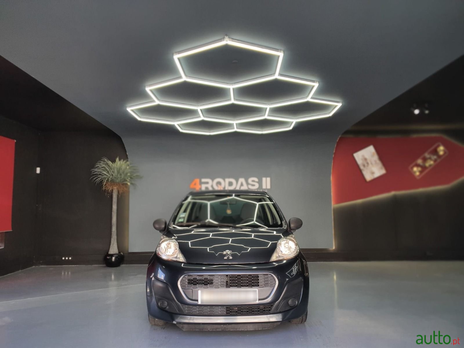 2013' Peugeot 107 photo #5