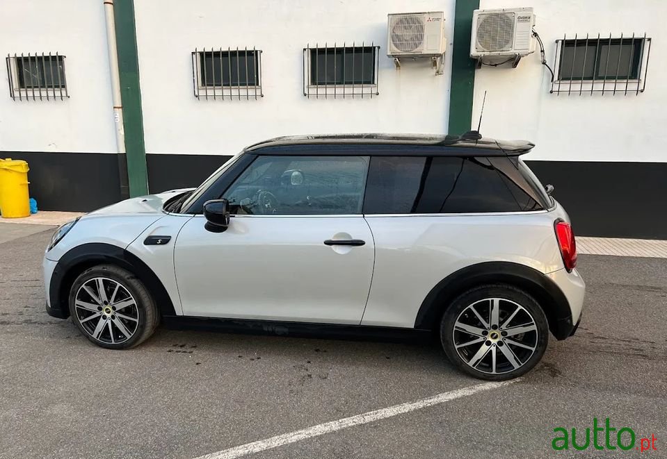 2022' MINI Mini Electric photo #3