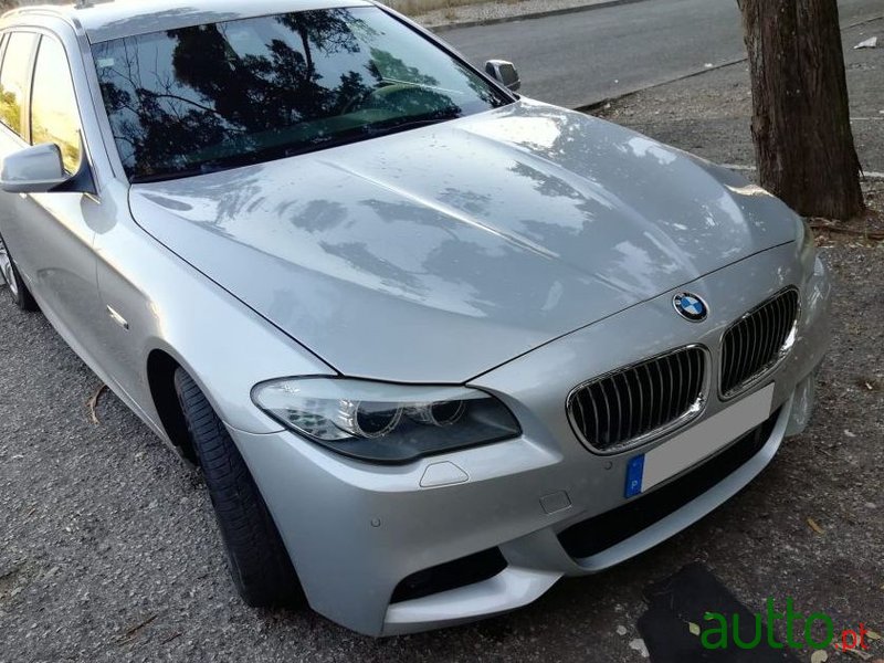 2012' BMW 520 D-Auto photo #3