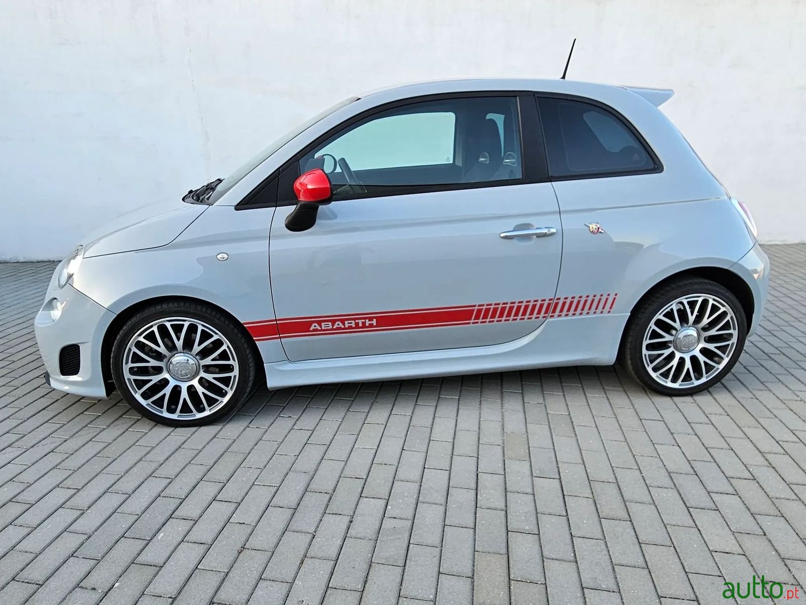 2013' Fiat Abarth 500 photo #5