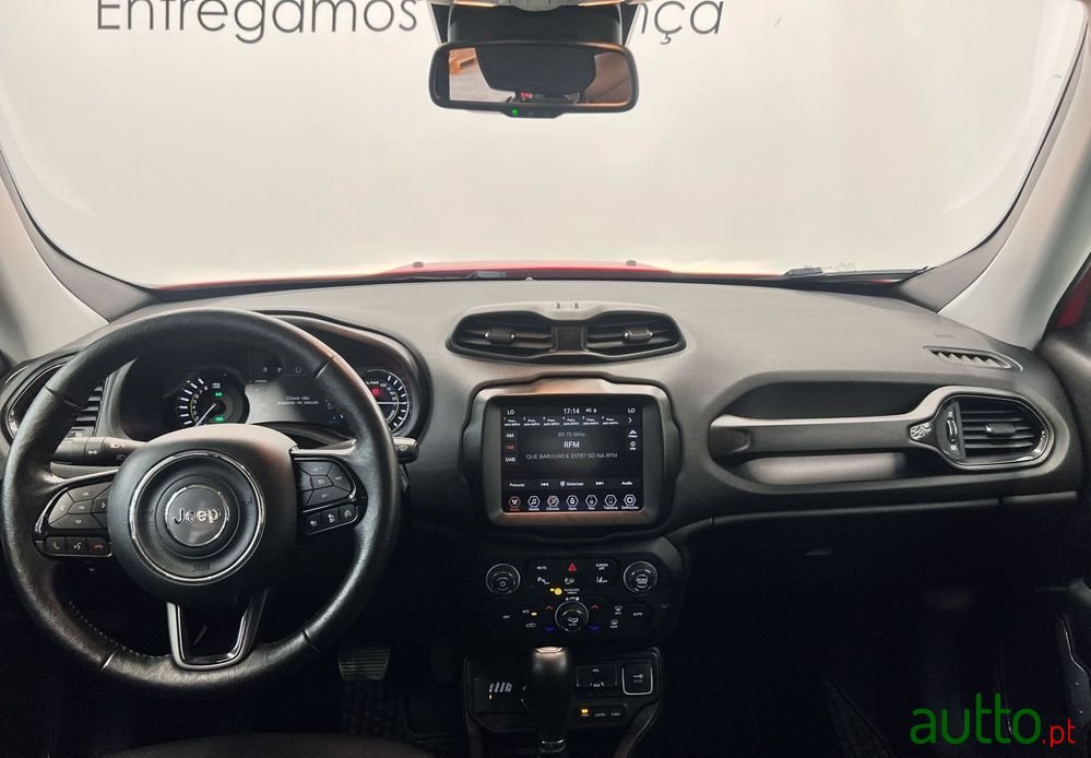 2022' Jeep Renegade photo #6