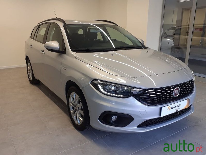 2019' Fiat Tipo Station Wagon photo #3