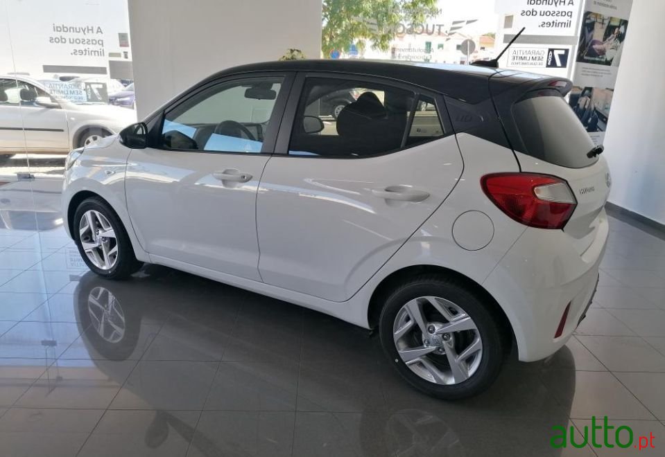 2022' Hyundai i10 photo #2