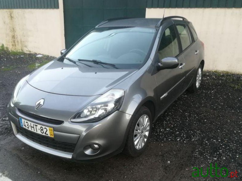 2009' Renault Clio Break photo #2