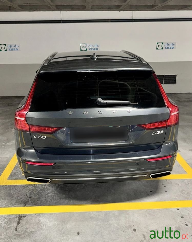 2019' Volvo V60 photo #3