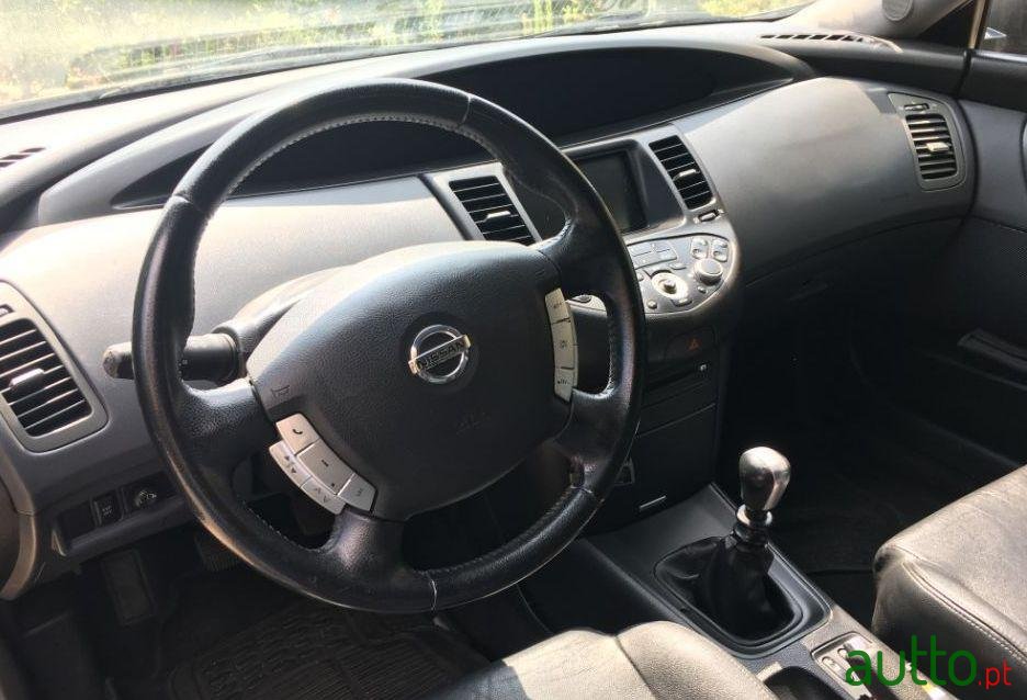 2005' Nissan Primera Wagon photo #1