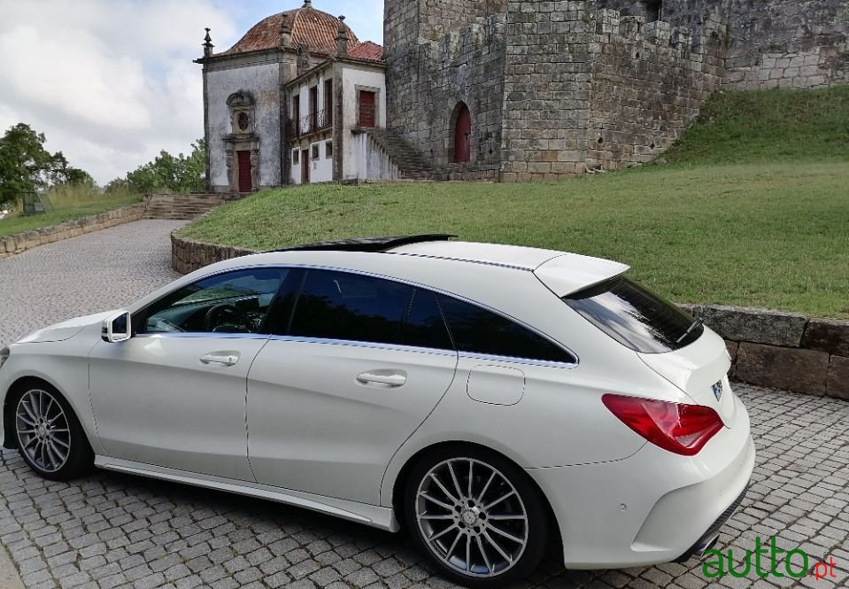 2015' Mercedes-Benz Cla-200 photo #3