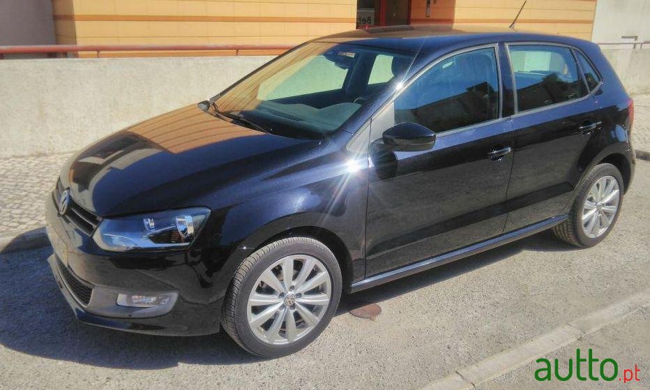 2010' Volkswagen Polo photo #2