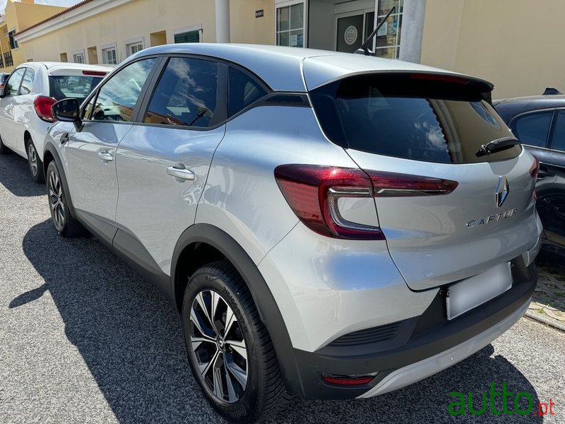 2022' Renault Captur photo #4