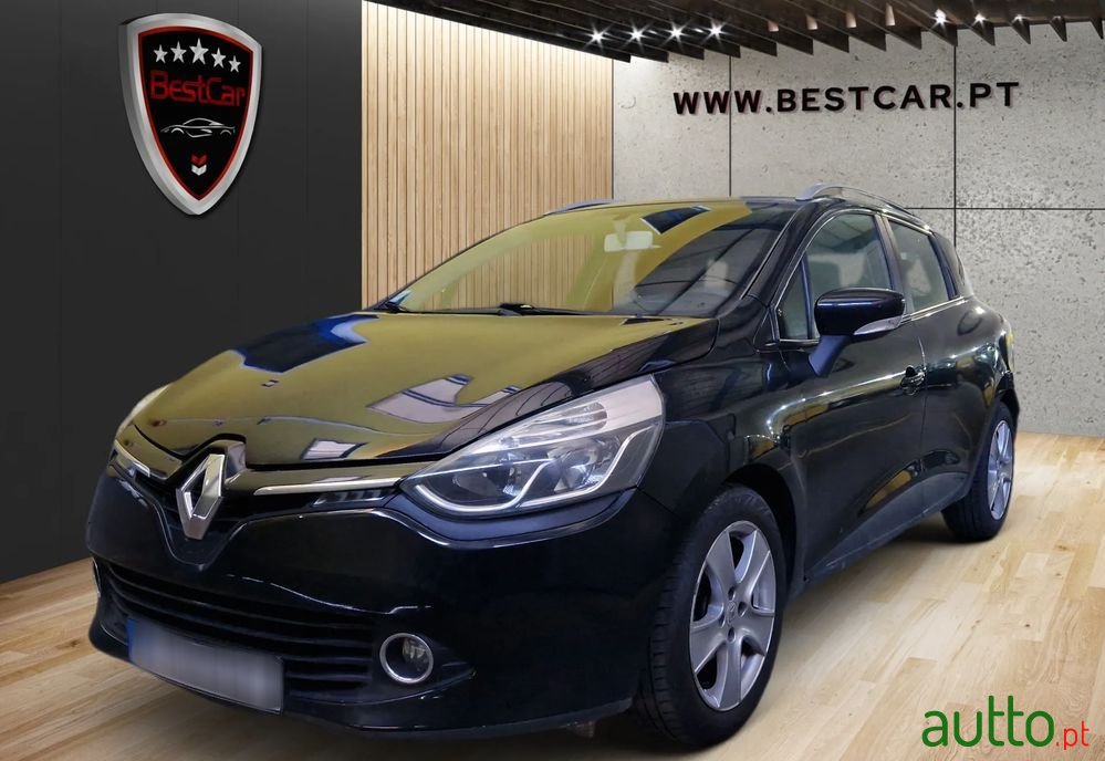 2014' Renault Clio Sport Tourer photo #1