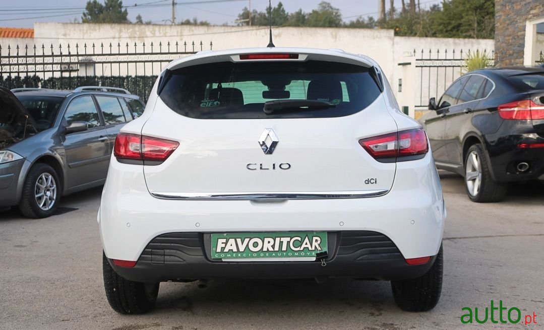 2016' Renault Clio photo #5