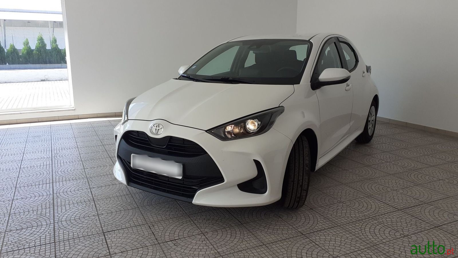 2022' Toyota Yaris photo #1