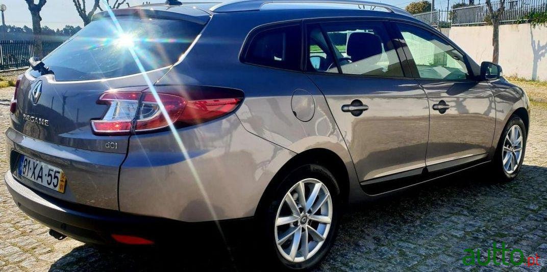 2012' Renault Megane Sport Tourer photo #4