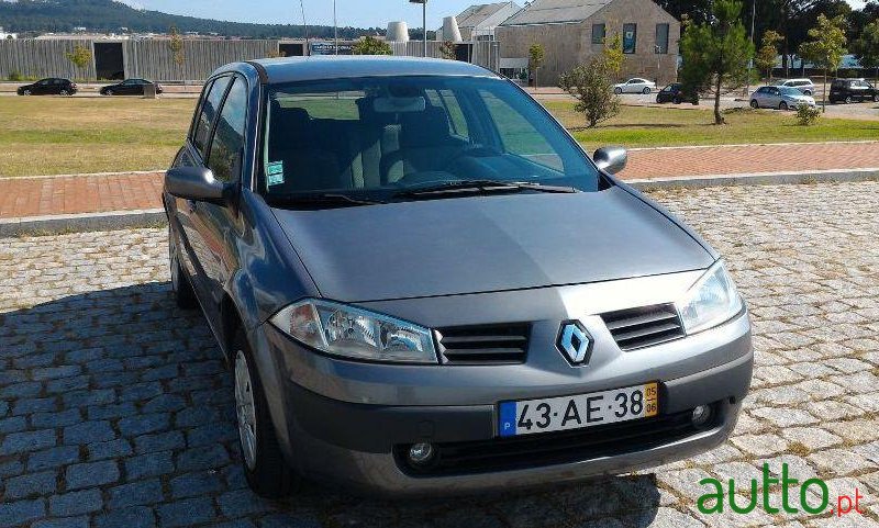 2005' Renault Megane photo #3