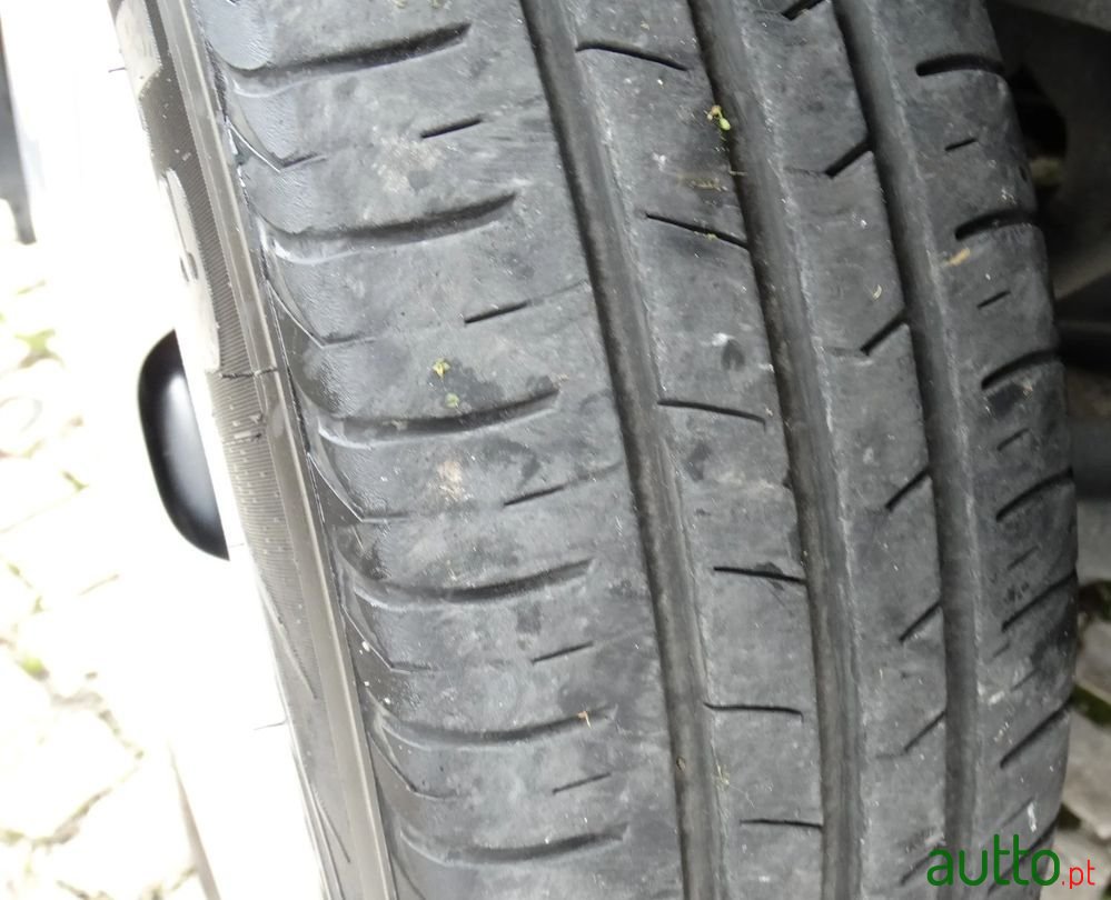 2010' Nissan Pixo 1.0 Acenta photo #6