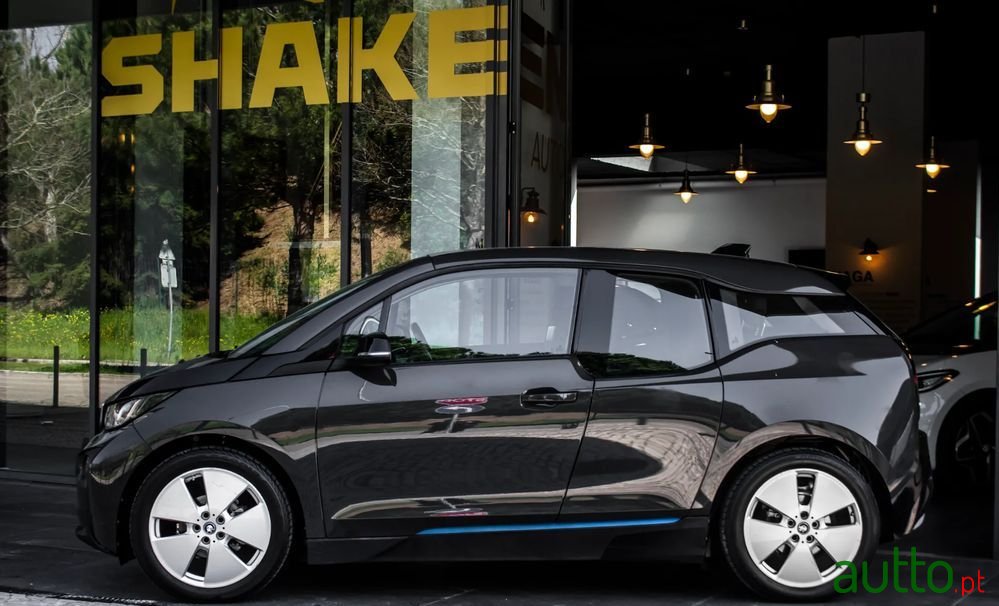 2015' BMW Série I Standard photo #2