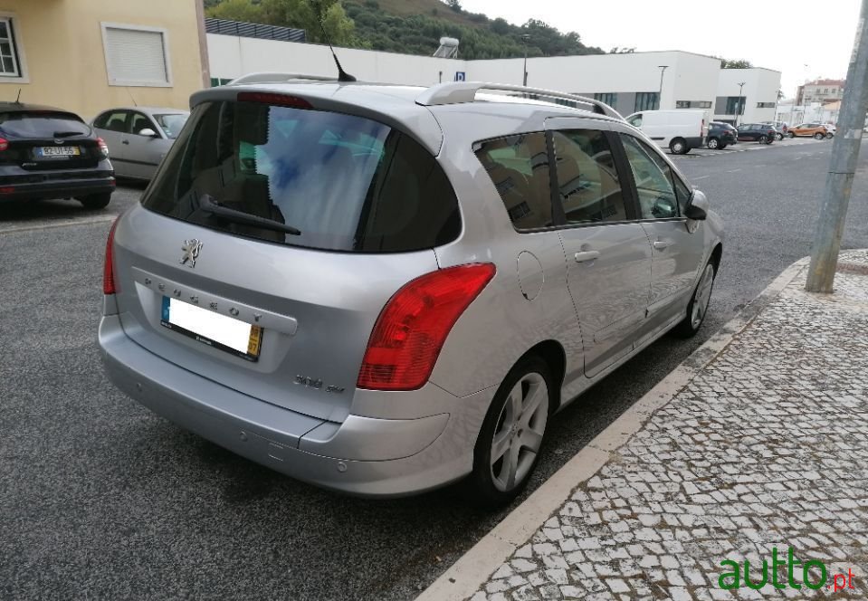 2008' Peugeot 308 Sw photo #2