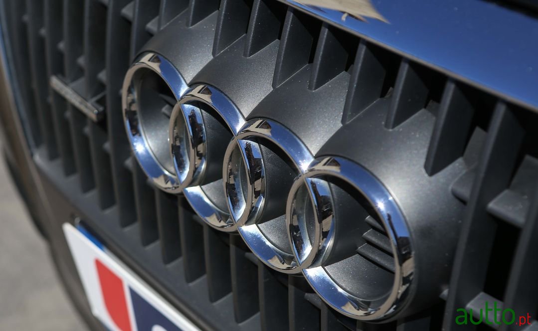 2008' Audi Q5 photo #3