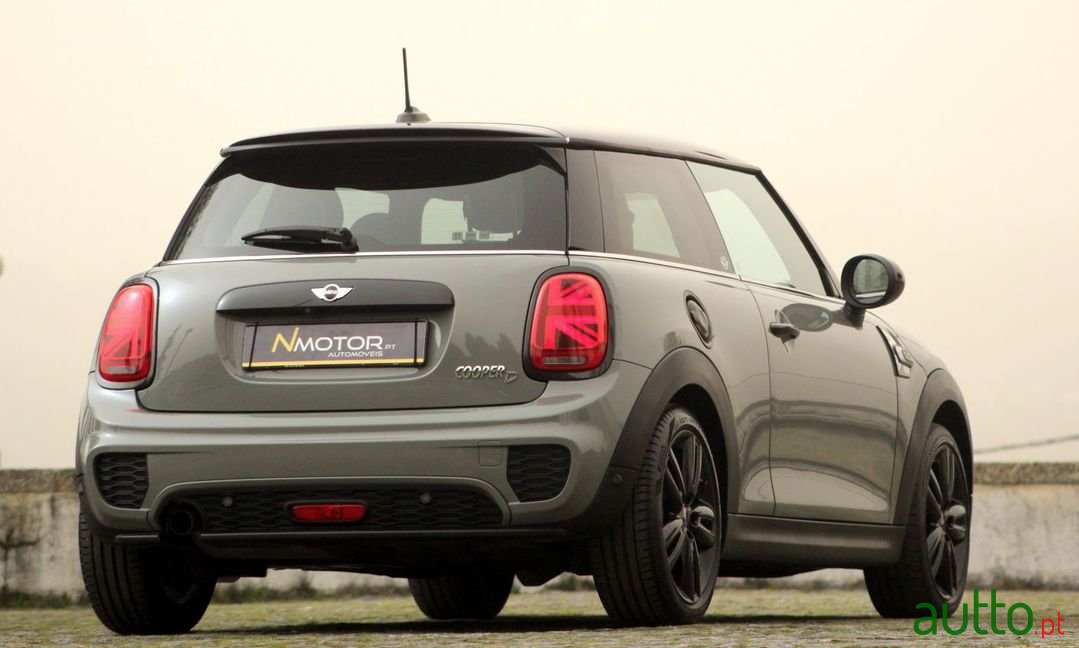 2015' MINI Cooper photo #2