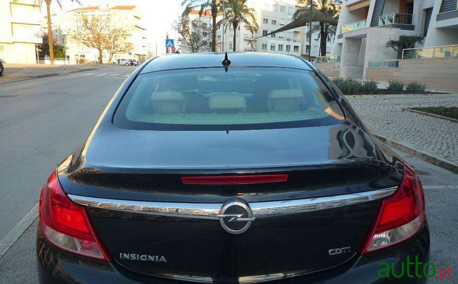 2009' Opel Insignia 2.0 Cdti Cosmo photo #3