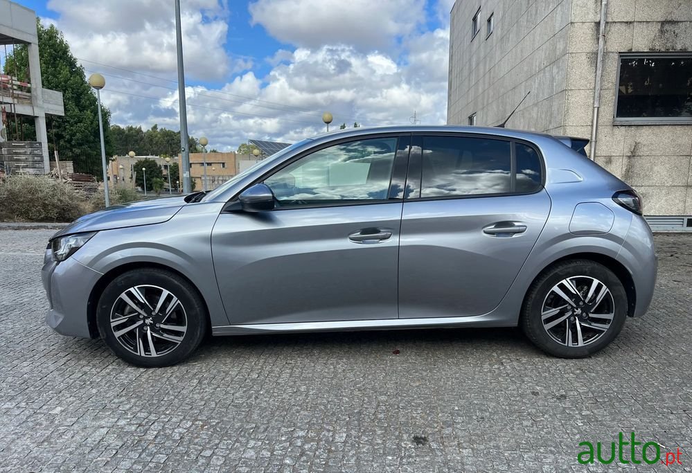 2020' Peugeot 208 photo #1