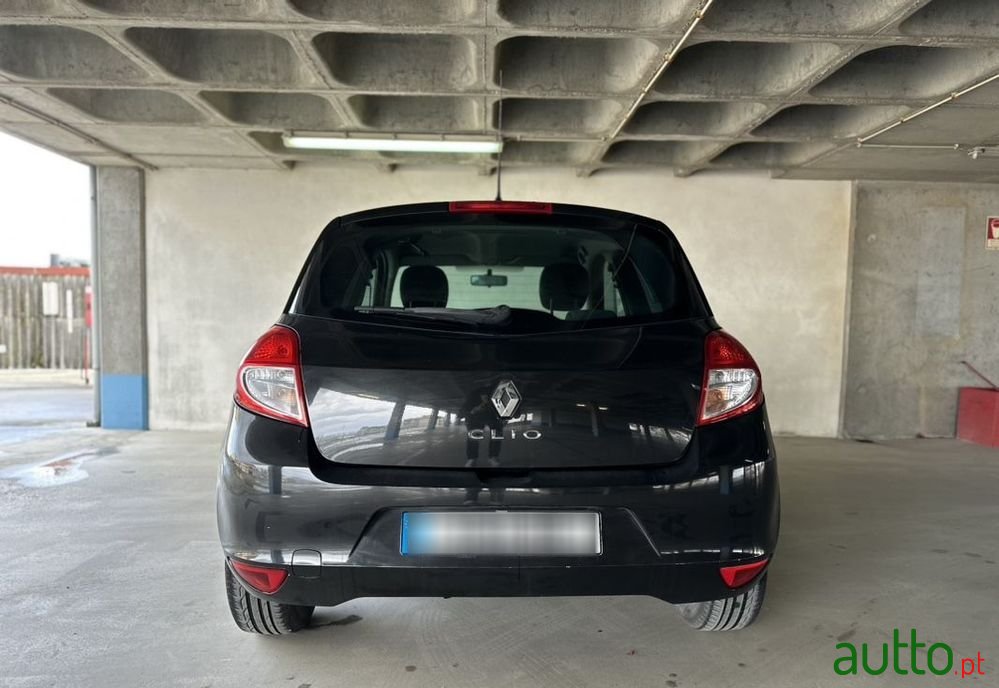 2009' Renault Clio photo #5