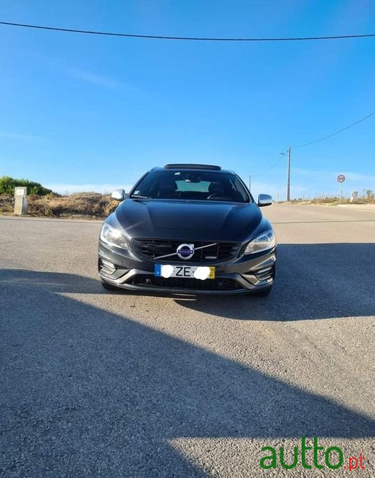 2015' Volvo V60 photo #2