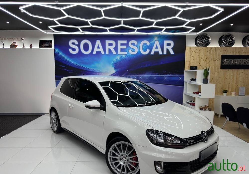 2012' Volkswagen Golf 2.0 Tdi Gtd photo #2