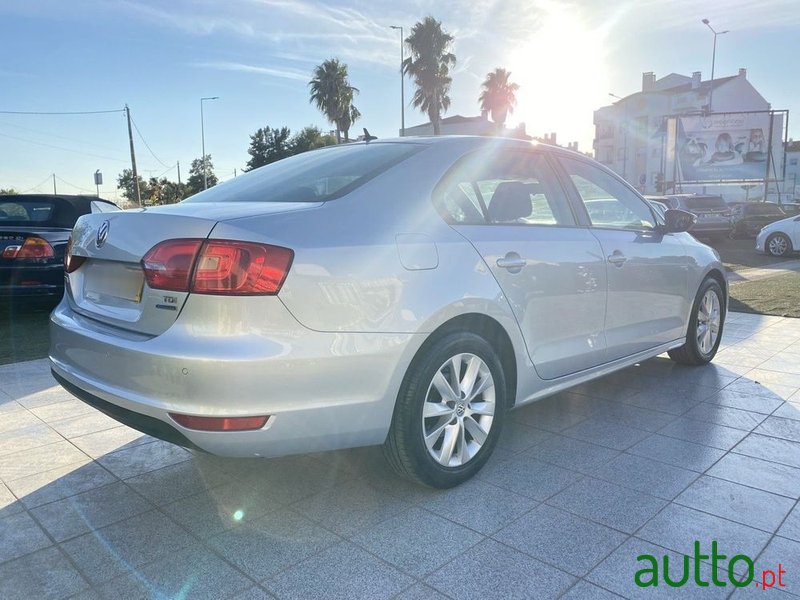 2014' Volkswagen Jetta photo #3