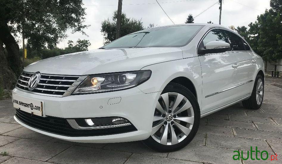 2014' Volkswagen Passat photo #1