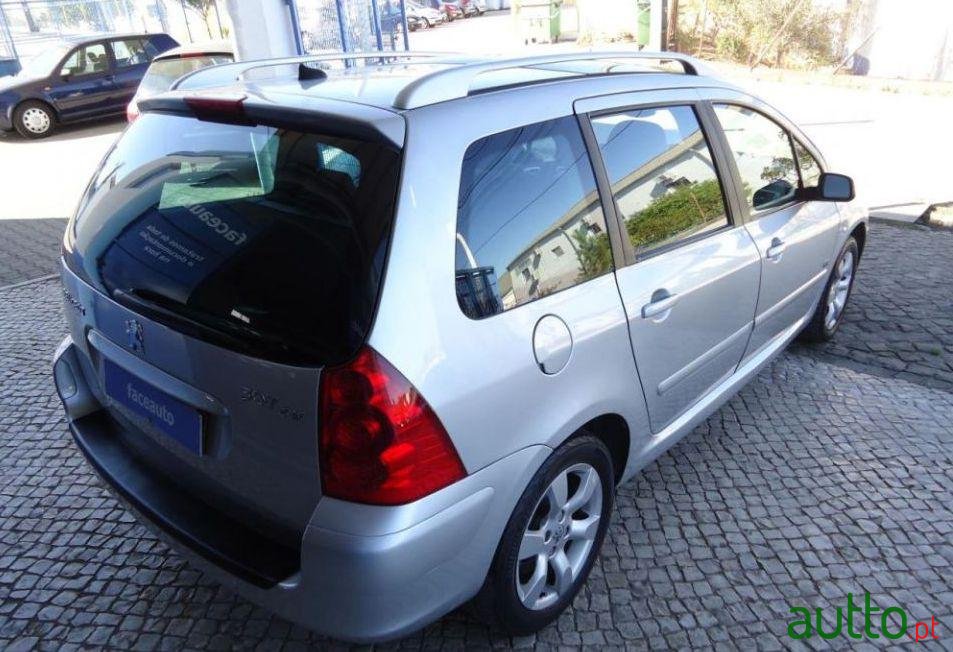 2008' Peugeot 307-Sw 1.6 Hdi Fap Se Navteq photo #2