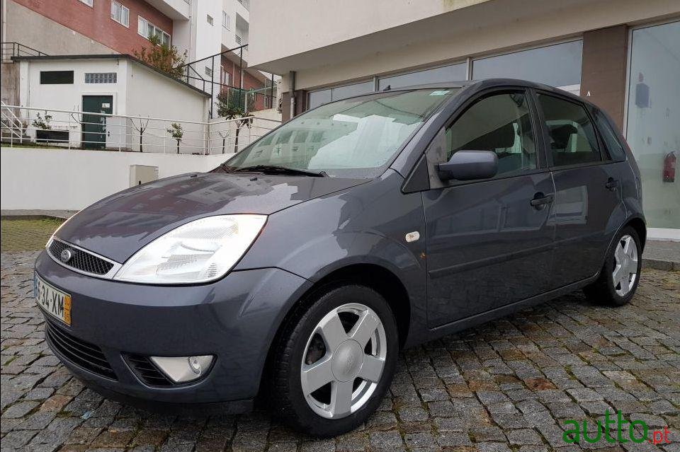 2004' Ford Fiesta Ghia photo #1