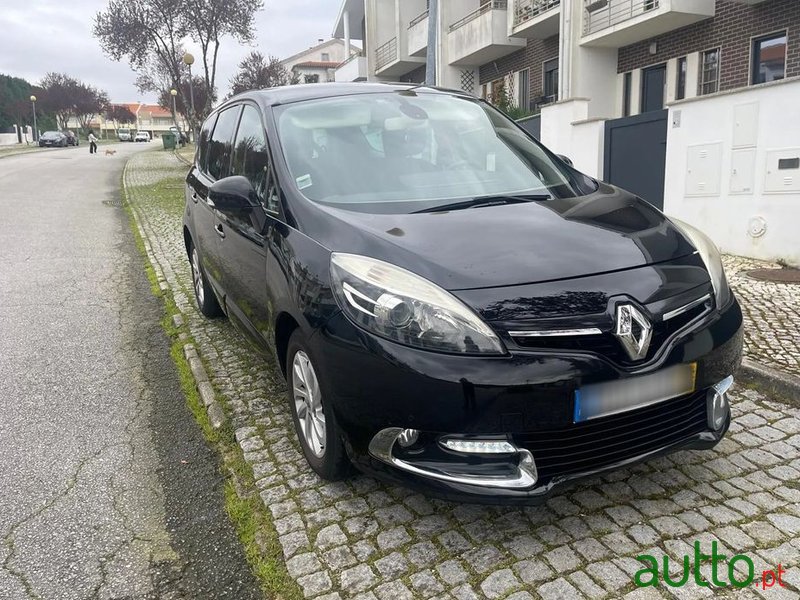 2014' Renault Grand Scenic photo #1