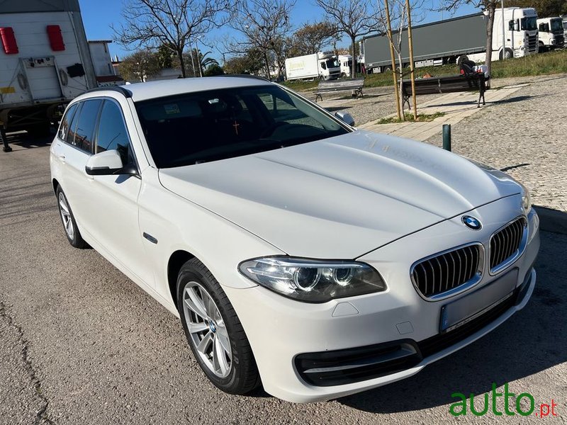 2014' BMW Série 5 D Touring photo #3