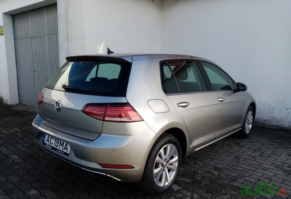 2020' Volkswagen Golf photo #6