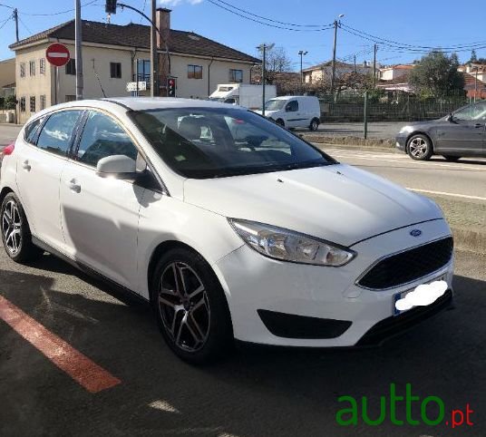 2015' Ford Focus photo #2