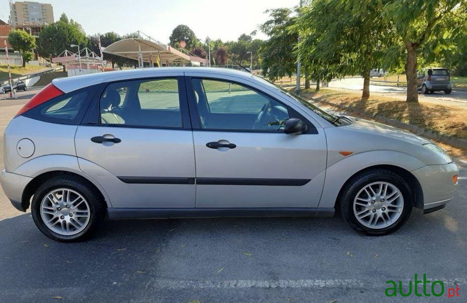 1999' Ford Focus photo #2