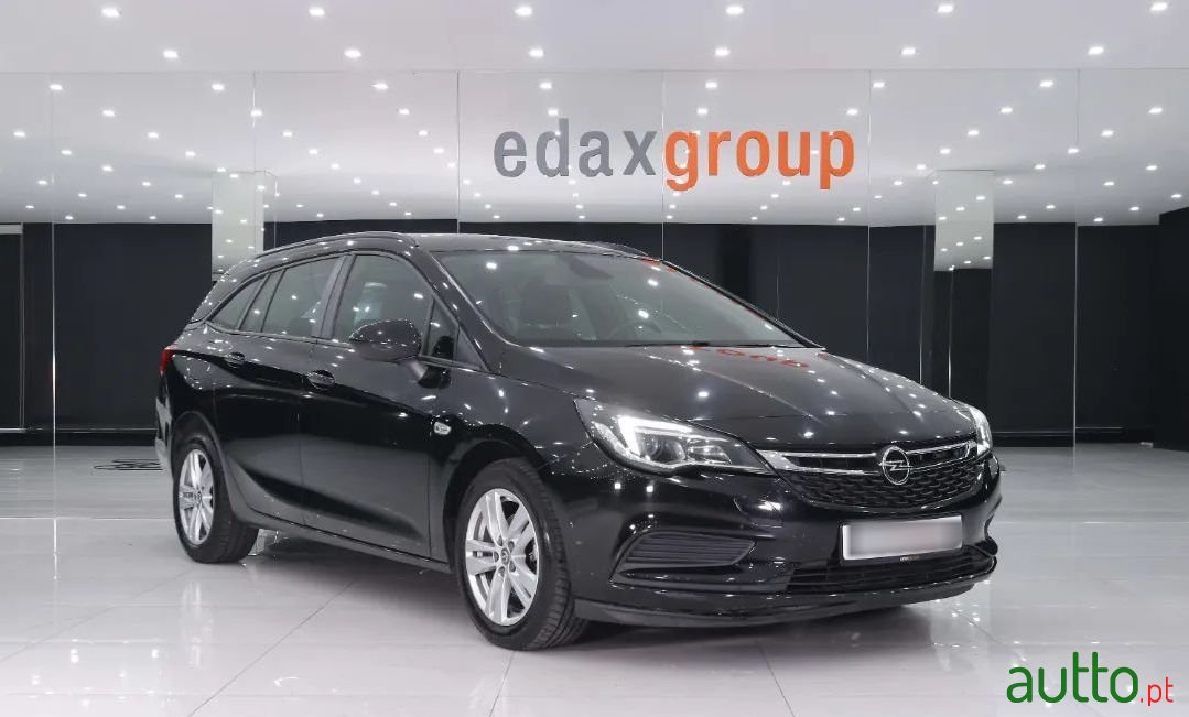 2017' Opel Astra Sports Tourer photo #1
