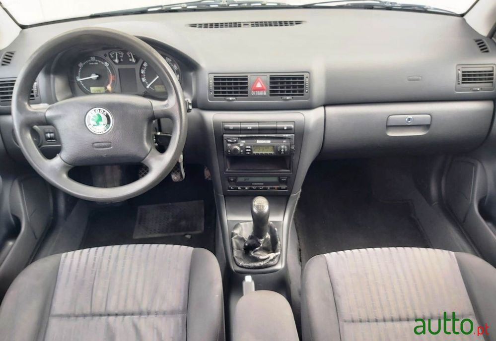 2001' Skoda Octavia Break photo #6