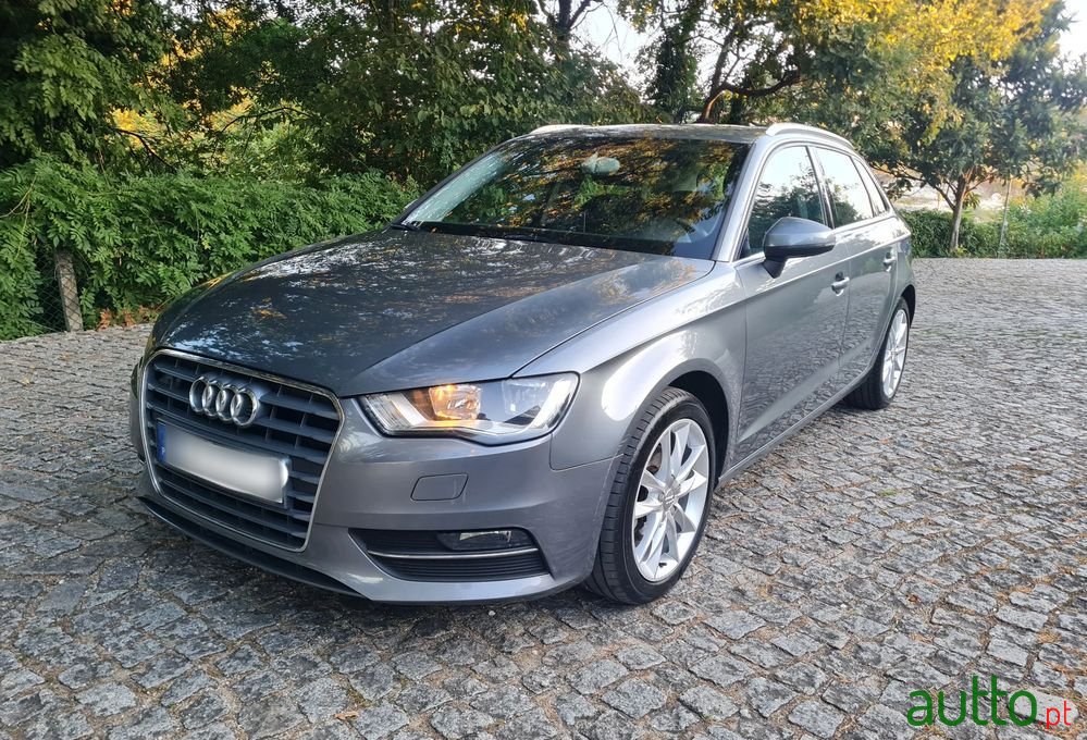 2015' Audi A3 Sportback photo #4