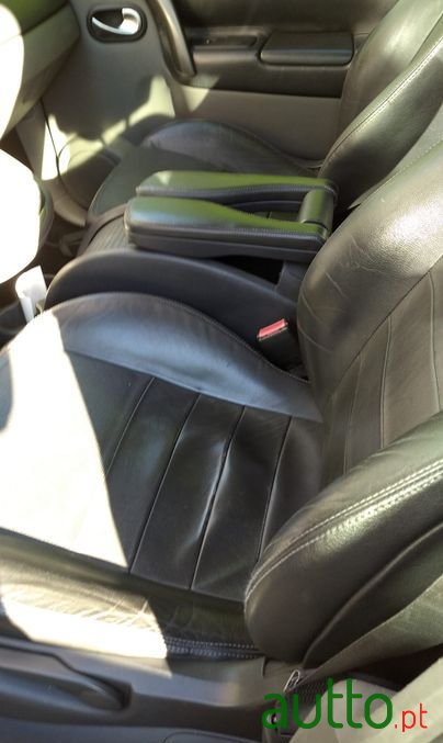 2006' Renault Scenic photo #6