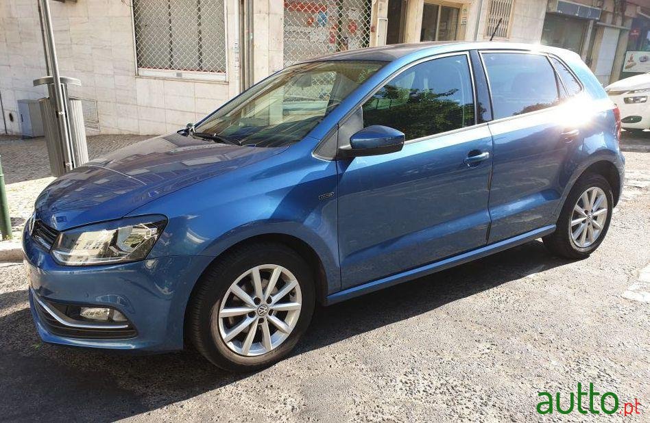 2016' Volkswagen Polo photo #1