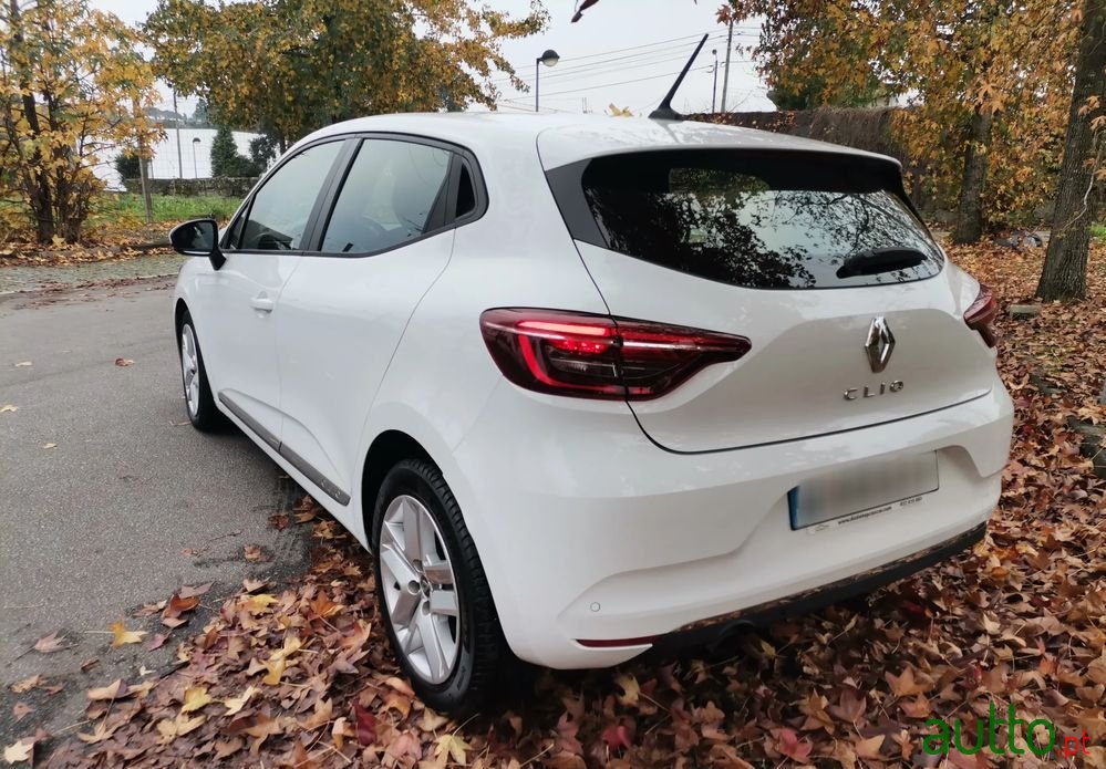 2020' Renault Clio photo #3