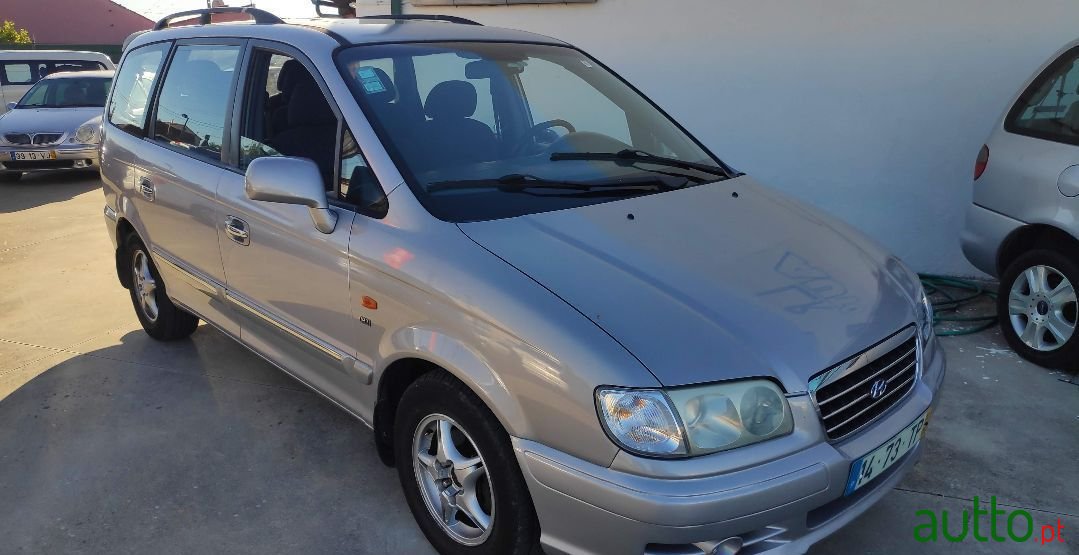 2002' Hyundai Trajet photo #2