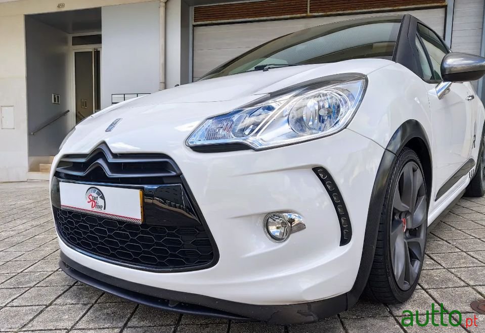 2011' Citroen DS3 photo #5