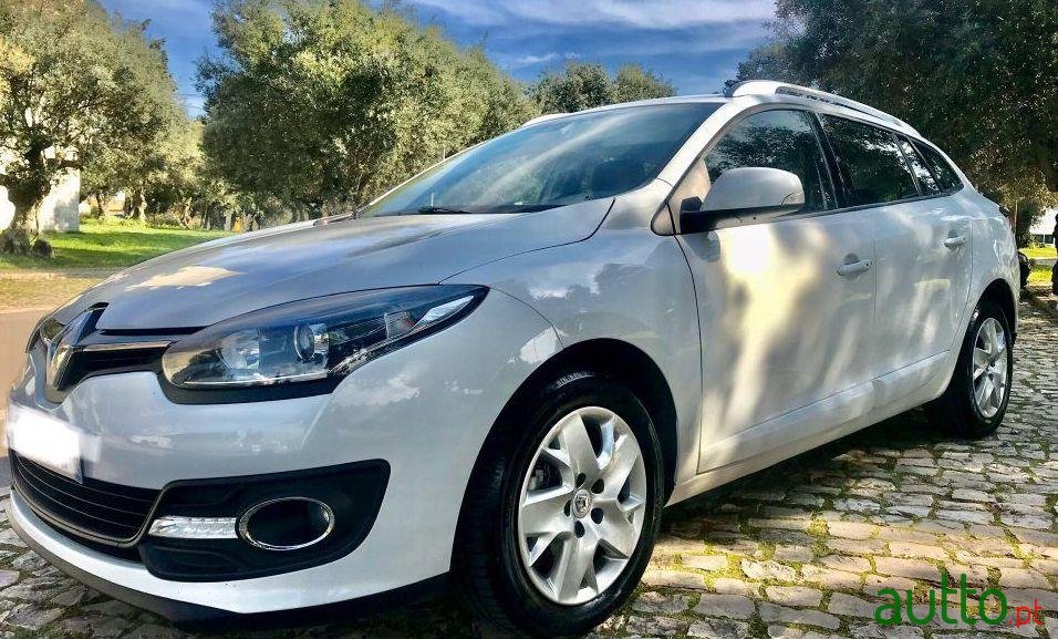 2016' Renault Megane Sport Tourer photo #1