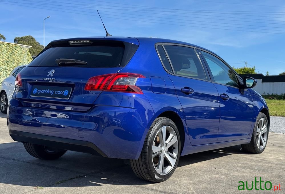 2018' Peugeot 308 Puretech photo #4