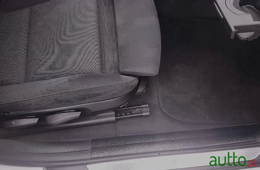 2011' BMW 320 D Pack M photo #3